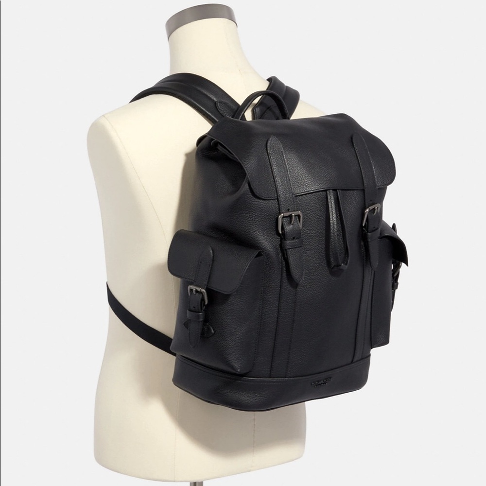 outlet COACH hudson backpack color:gunmetal/black many pockets never used before